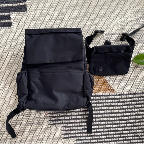 BEIS Bags Beis The Ultimate Diaper Backpack In Black Detachable